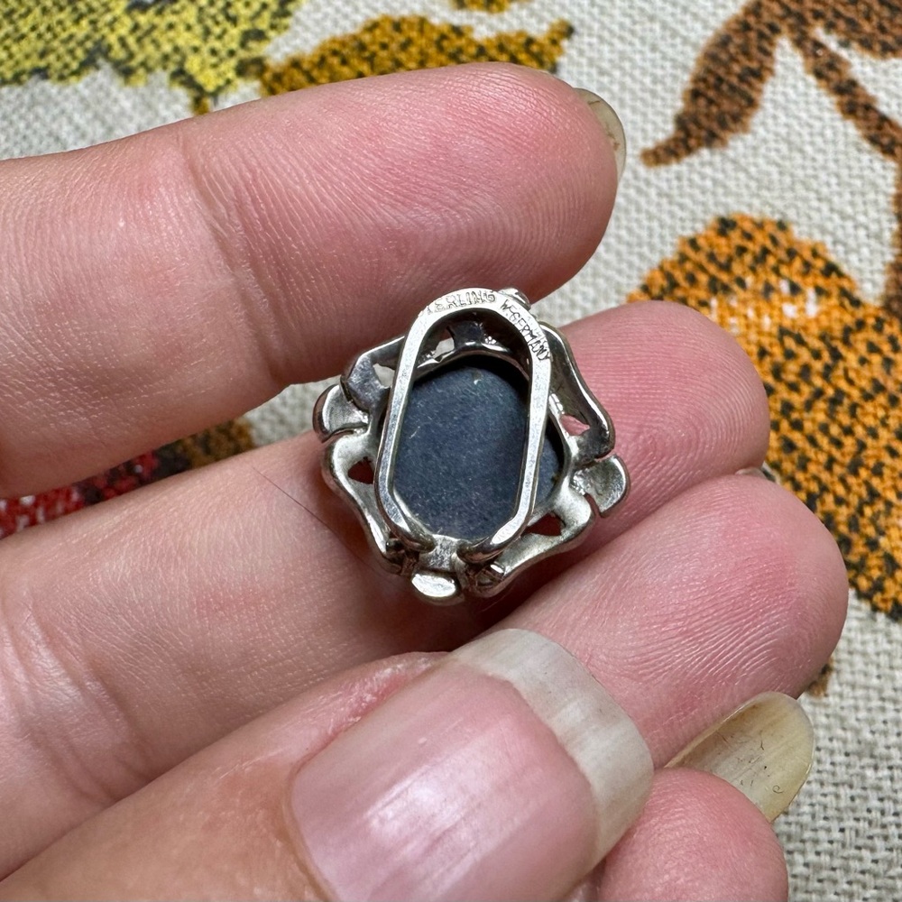 Antique Elegant Silver and Black Hematite Filigree Earrings - Picture 7 of 11